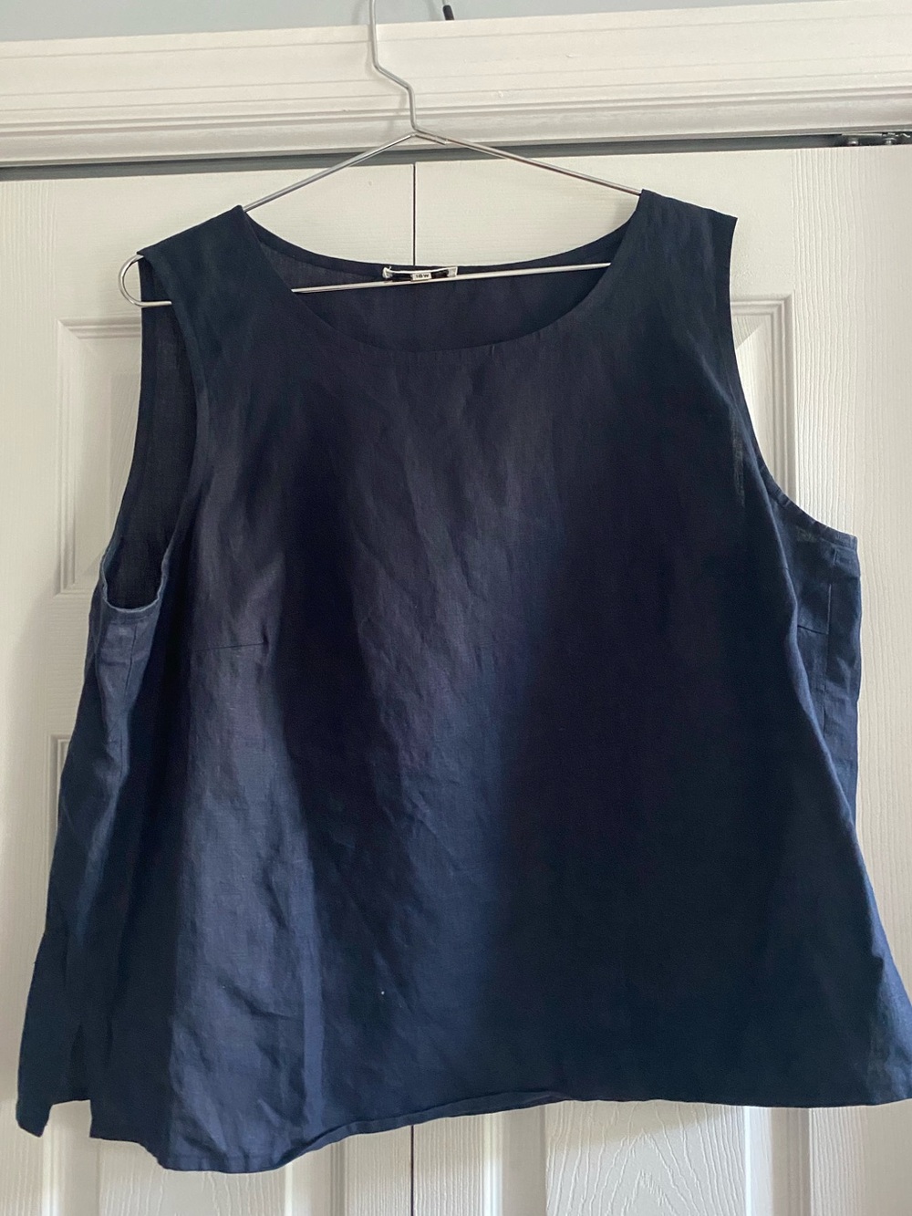 Tamotsu New York 100% Linen Women's Navy Sleeveless Tank Top